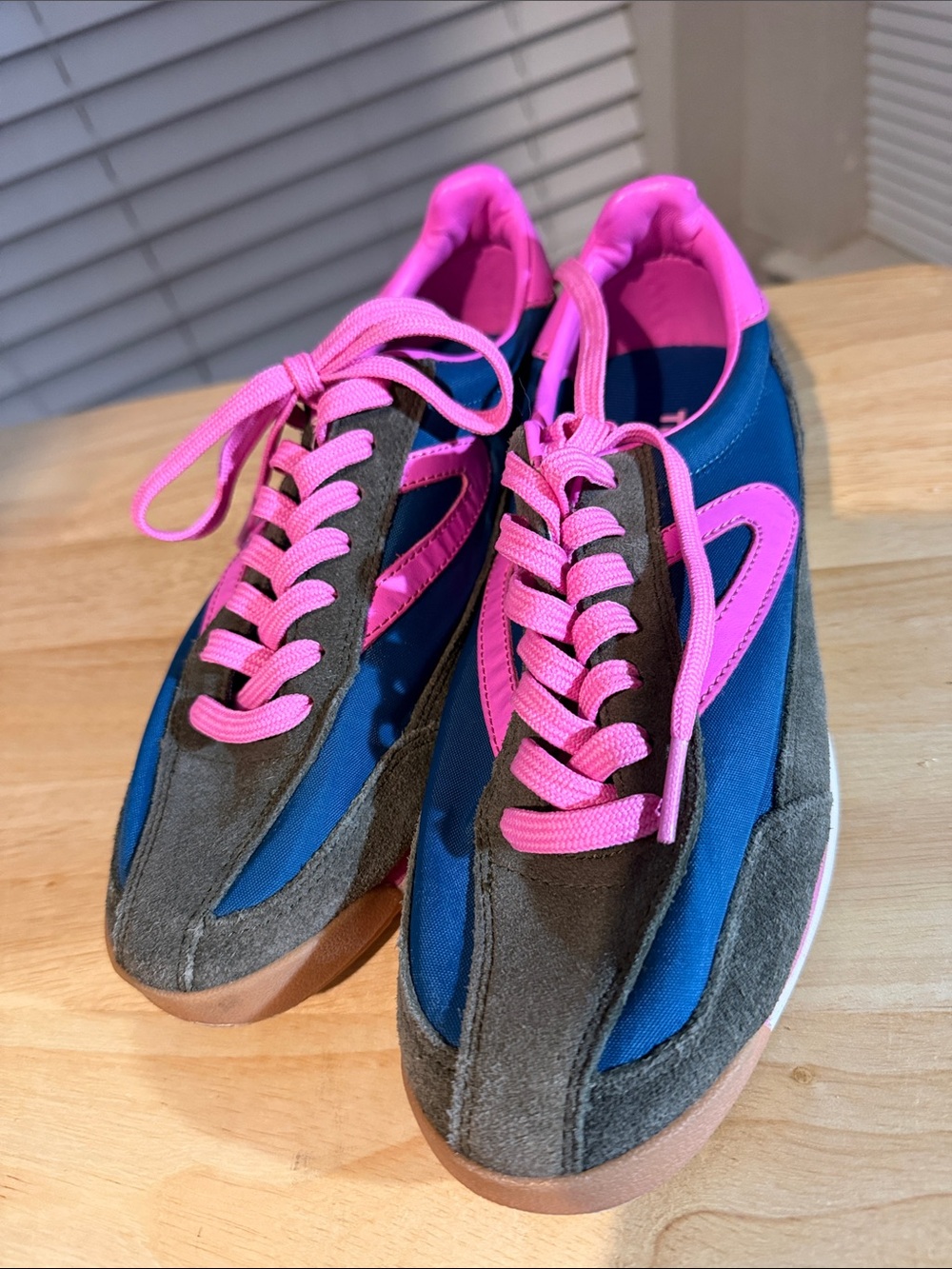 Tretorn Blue Sneakers with Pink Accents